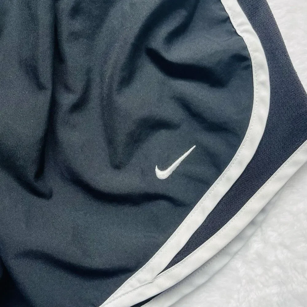 Nike Dri Fit Tempo Running Shorts Women’s Lined Black White 716453-010 XS
